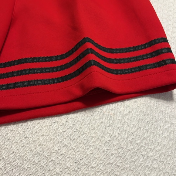 Men’s ADIDAS Red, Stripe ORIGINAL Shorts! NEW!!! **LARGE** - Picture 4 of 5